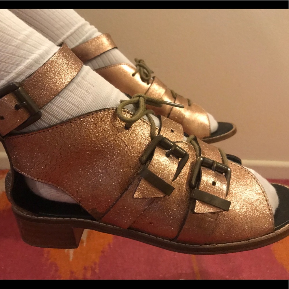 Sandals - Picture 4 of 9